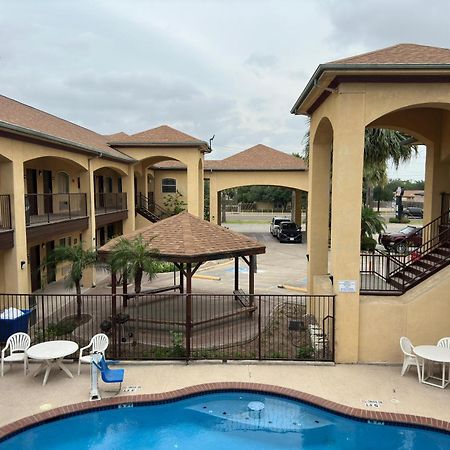 Texas Inn And Suites Rgv Edinburg Exterior photo