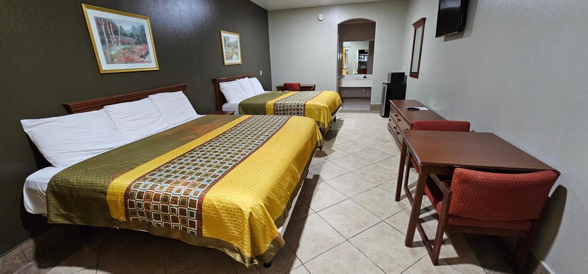 Texas Inn And Suites Rgv Edinburg Exterior photo
